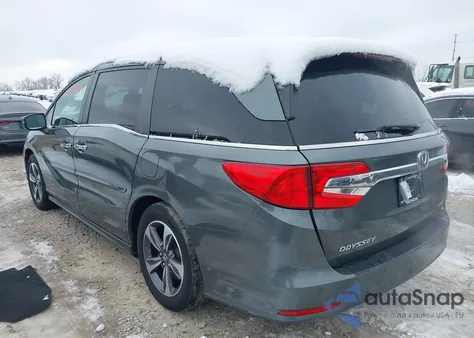 2018 Honda Odyssey Touring z USA, uszkodzony, nr VIN 5FNRL6H85JB017522
